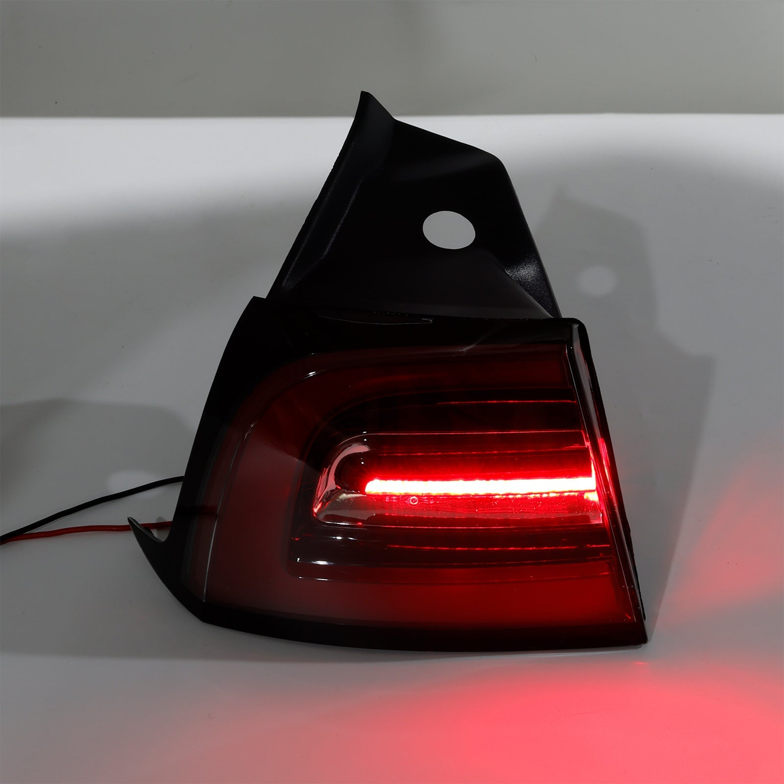 LED Tail Lamp Outer Rear Left Tail Light 3 Pin For Tesla Model 3 Y 2017-2023