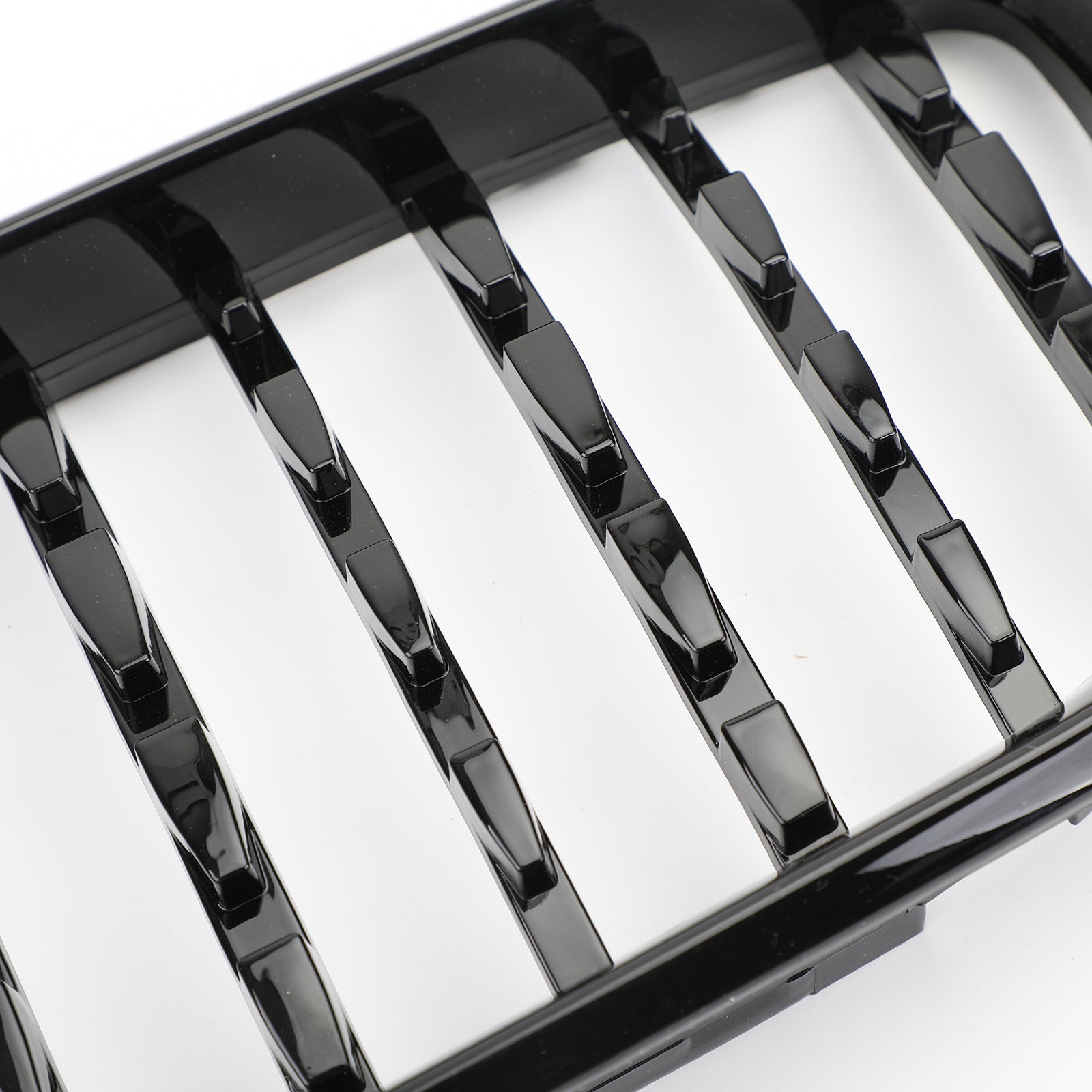 2002-2005 BMW E46 Saloon/Touring Facelift 4Dr Diamond Style Front Grille Black&Chrome/Chrome/Black Generic