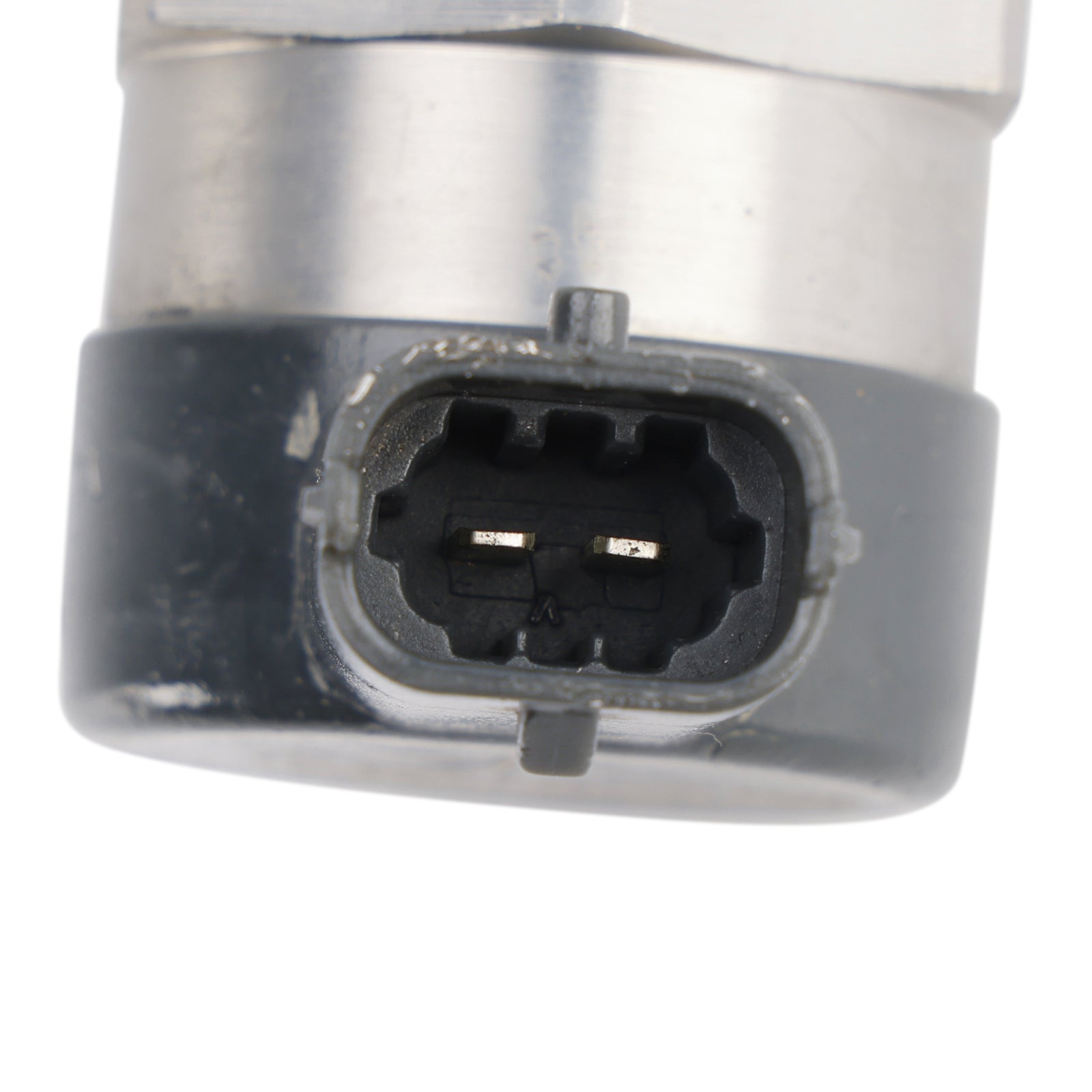 Fuel Rail Pressure Relief Valve 0281006034 For Opel Astra J Insignia A Saab 9-5 2.0