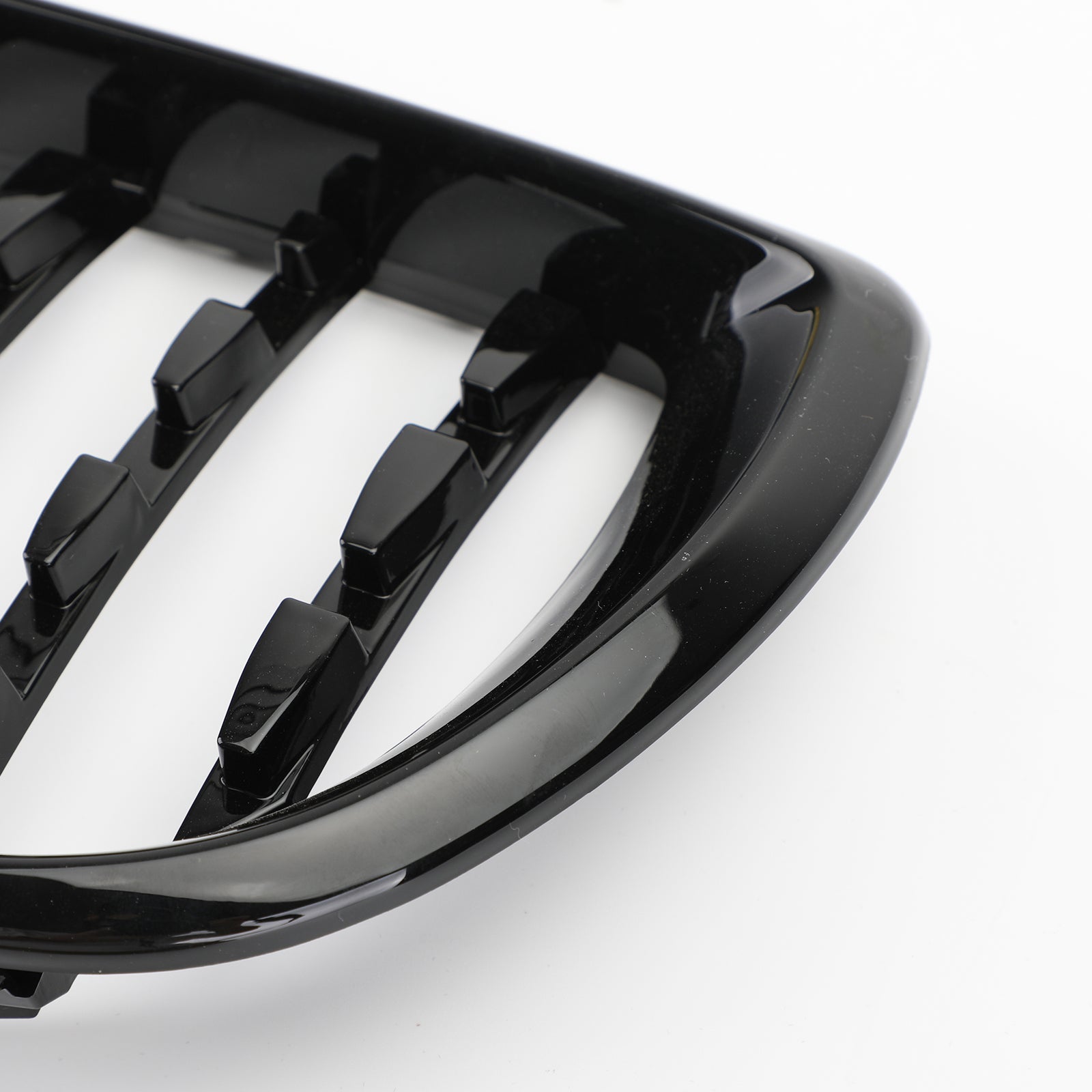 2002-2005 BMW E46 Saloon/Touring Facelift 4Dr Diamond Style Front Grille Black&Chrome/Chrome/Black Generic