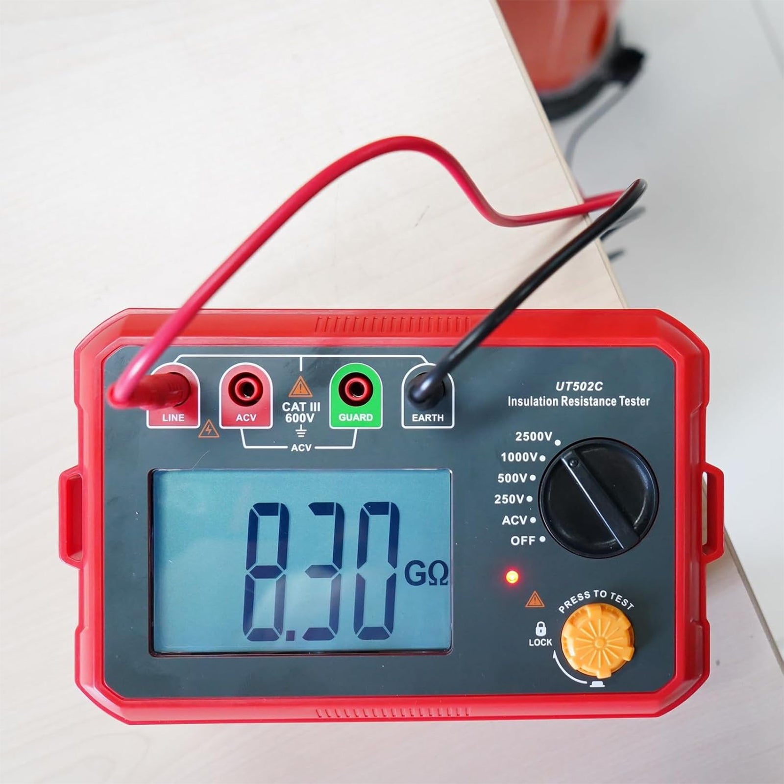 Digital Megohmmeter UT502C Insulation Resistance Tester Multimeter
