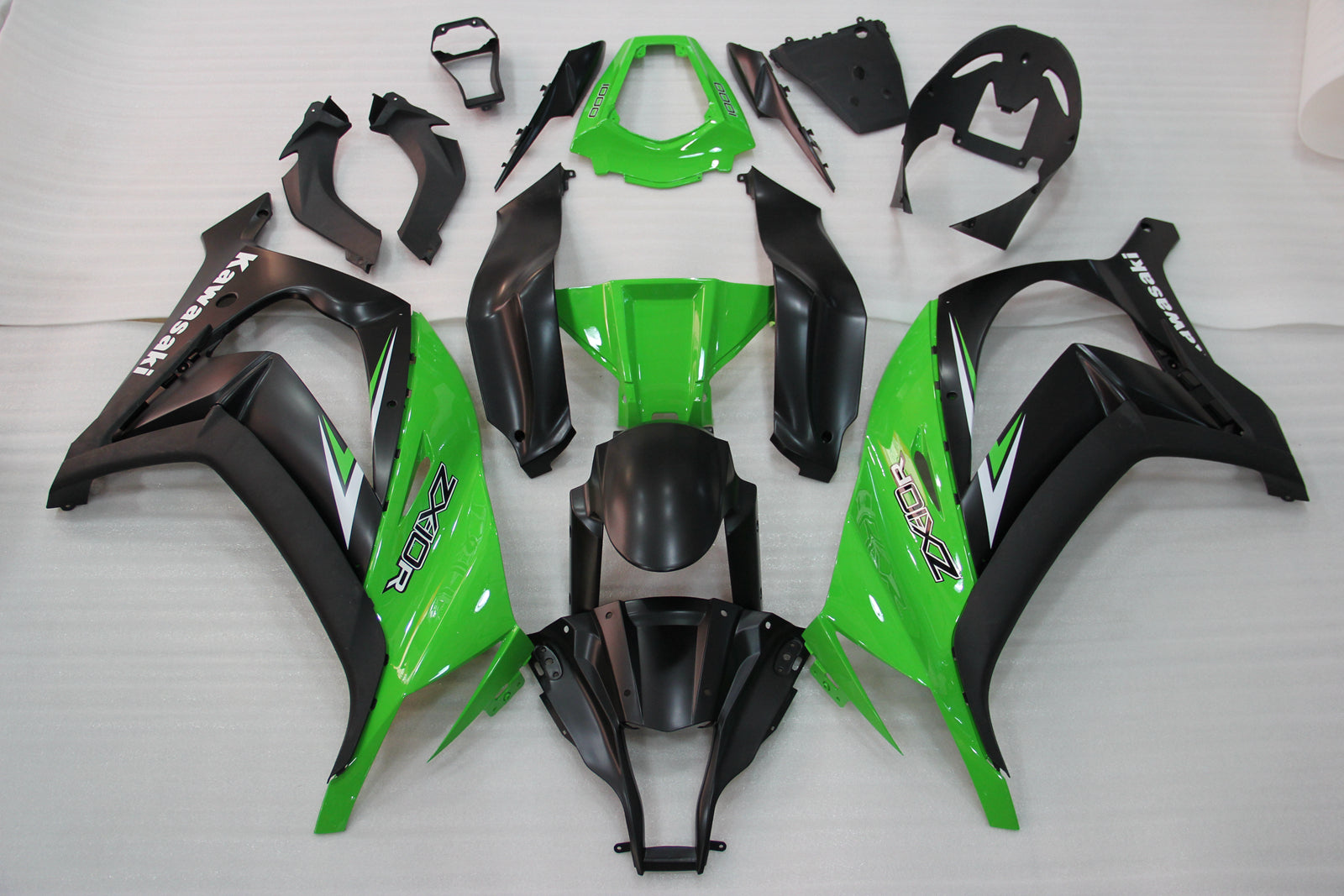 2011-2015 Ninja ZX10R Green Black Bodywork Fairing ABS Injection Molded Plastics Set 8# Generic