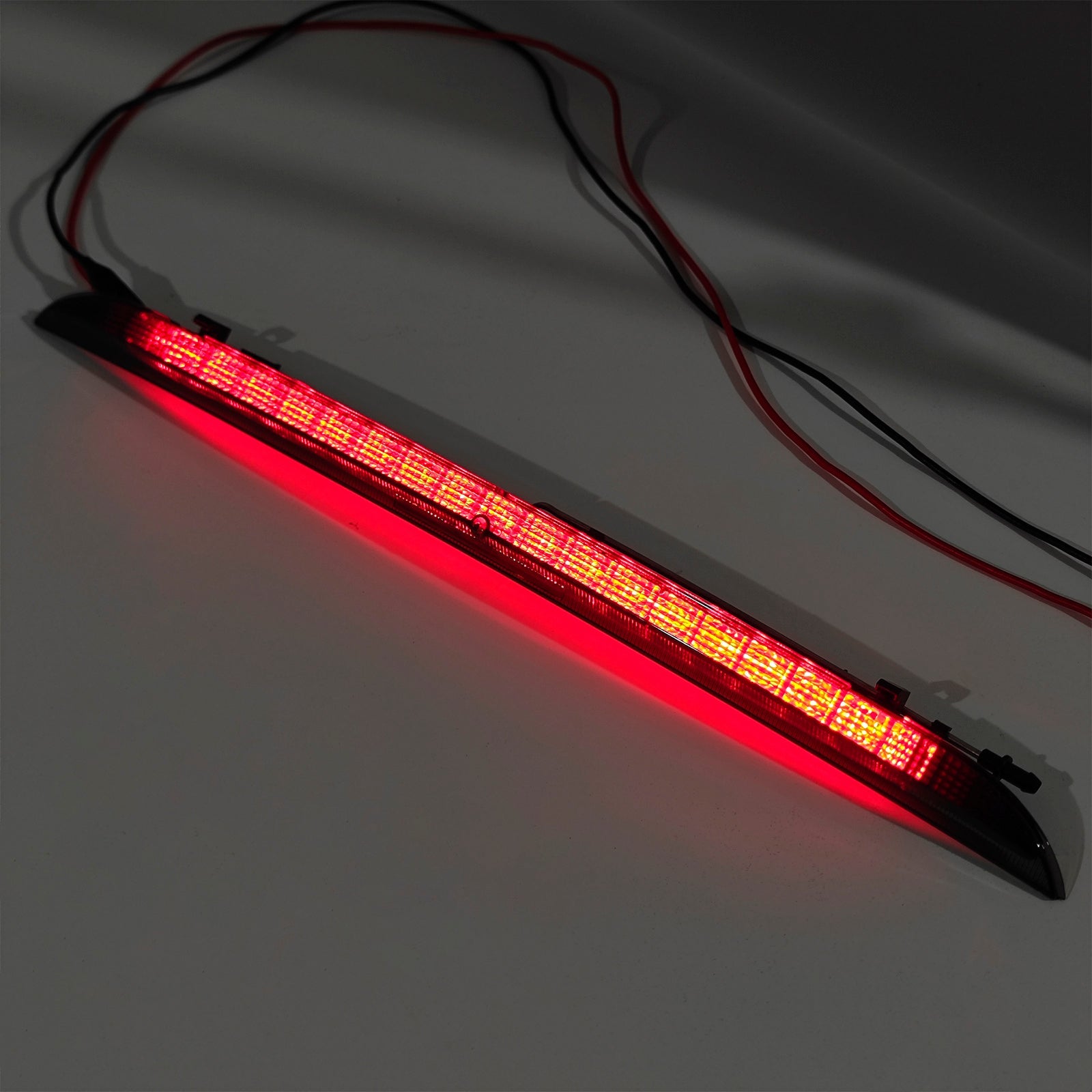 2003-2010 VW Touareg(7LA, 7L6, 7L7) Rear Third Brake Light LED Tail Stop Lamp 7L6945097B